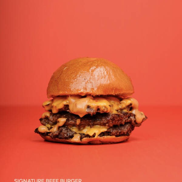 DOUBLE CLASSIC CHEESE BEEF BURGER